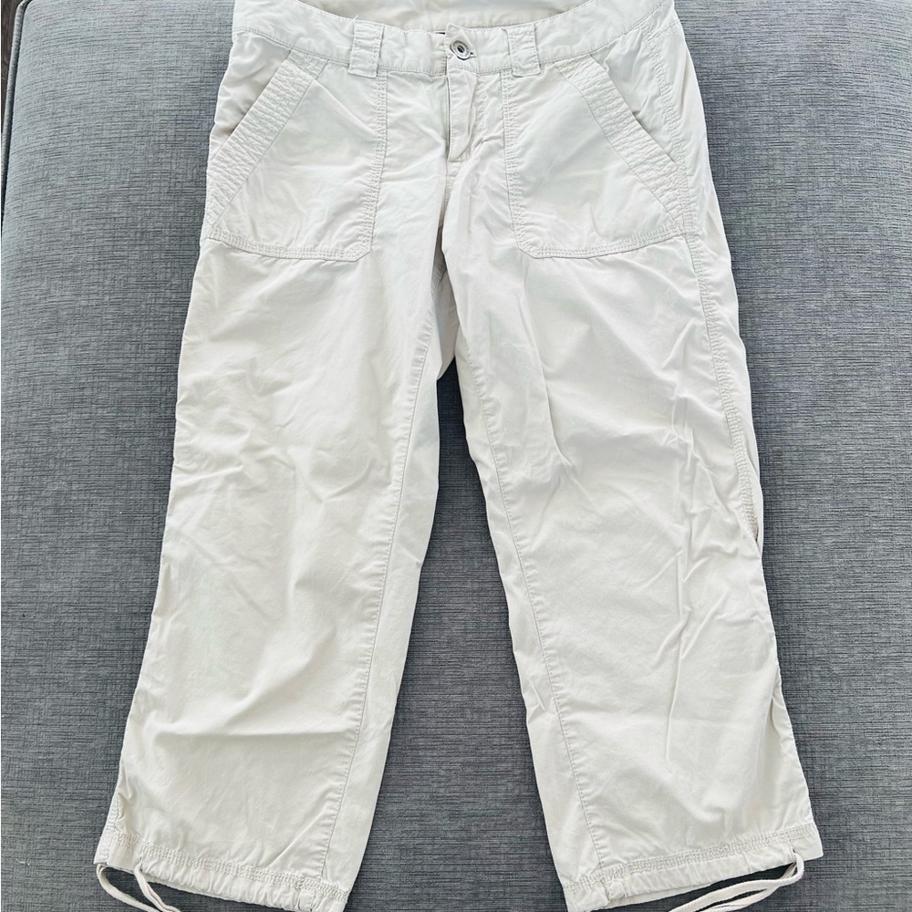 DKNY Active Khaki Capri Crop Pants Women’s 6 Tan